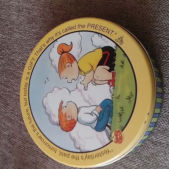 Family Circus mug and round tin - Picture 9 of 16